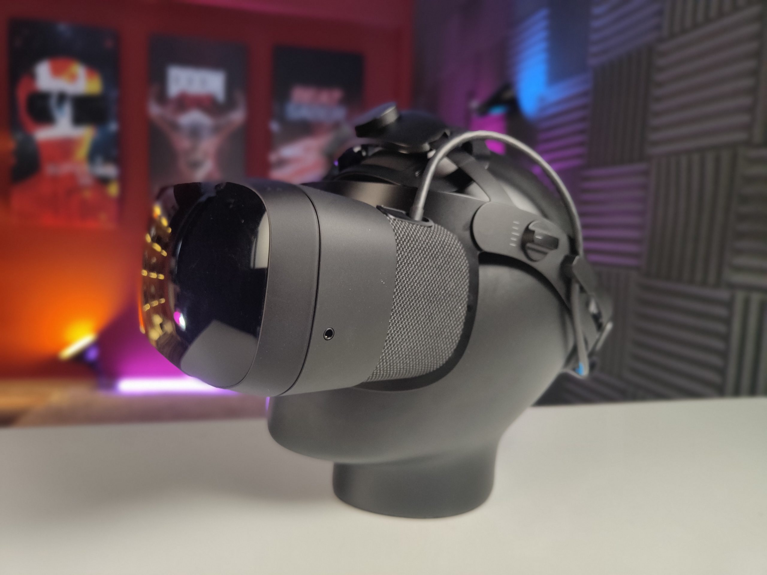 This Valve Index mod lets you display a custom message across your VR  headset
